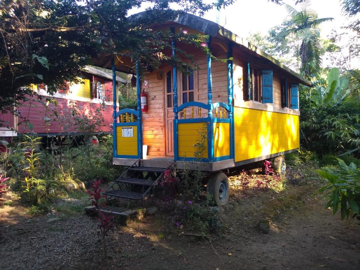 Hosteria La Roulotte - มินโด ภายนอก รูปภาพ
