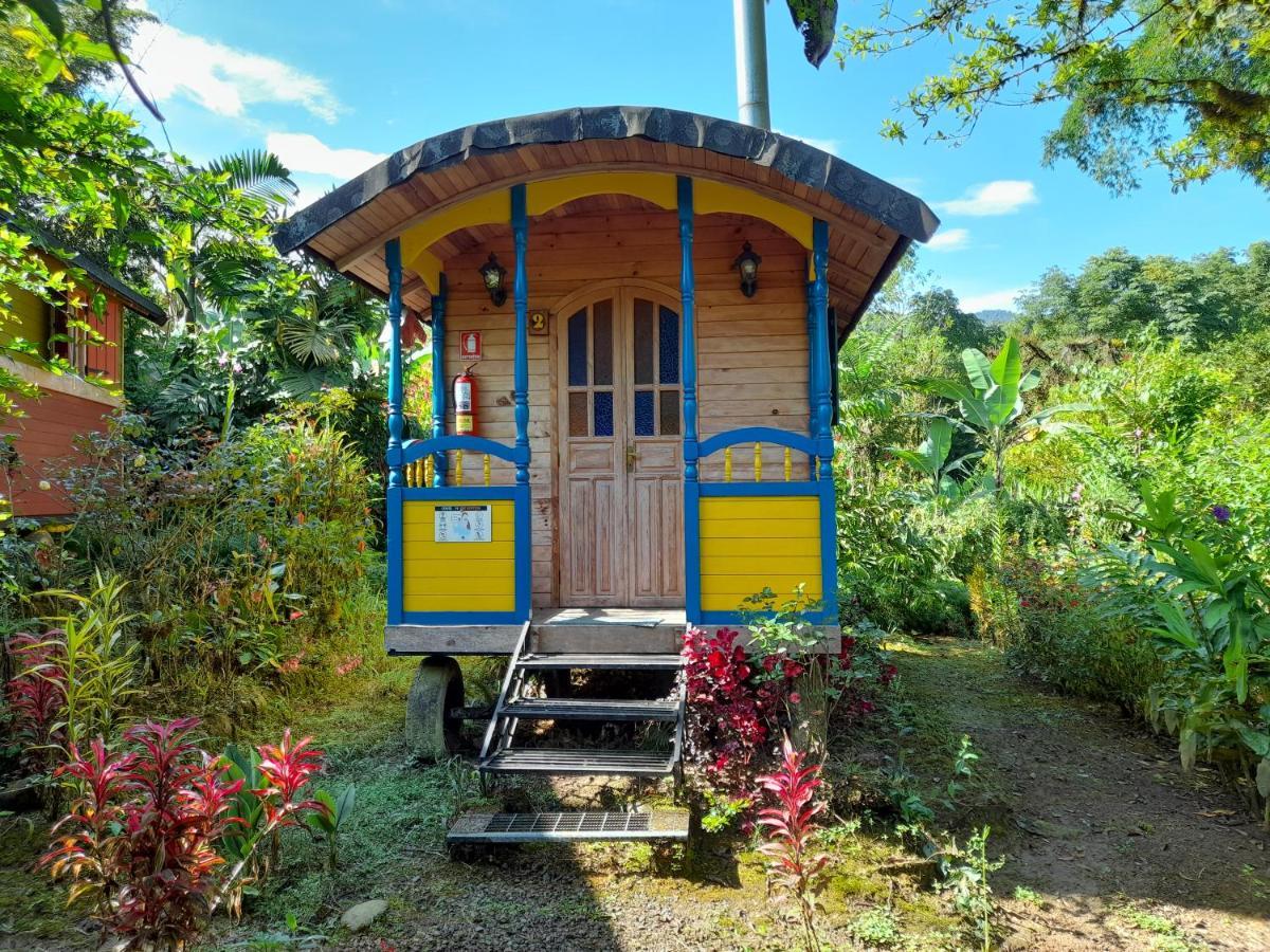Hosteria La Roulotte - มินโด ภายนอก รูปภาพ