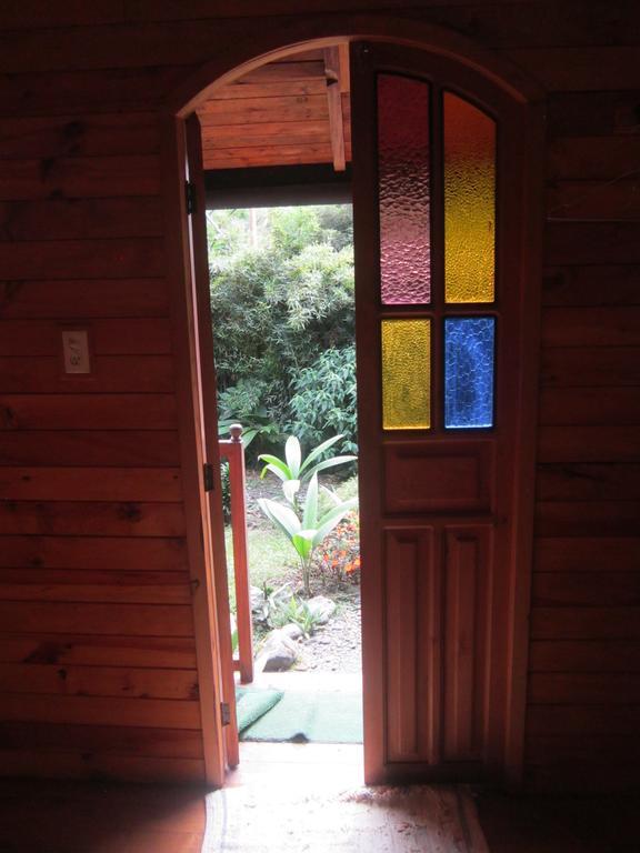 Hosteria La Roulotte - มินโด ภายนอก รูปภาพ